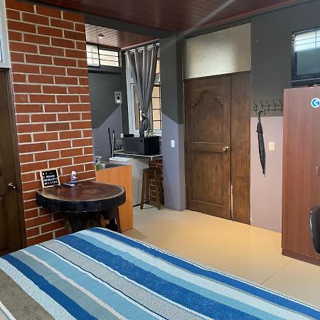 Appartement Huehueloft1 Estacionamiento Y Wifi à Huehuetenango Extérieur photo