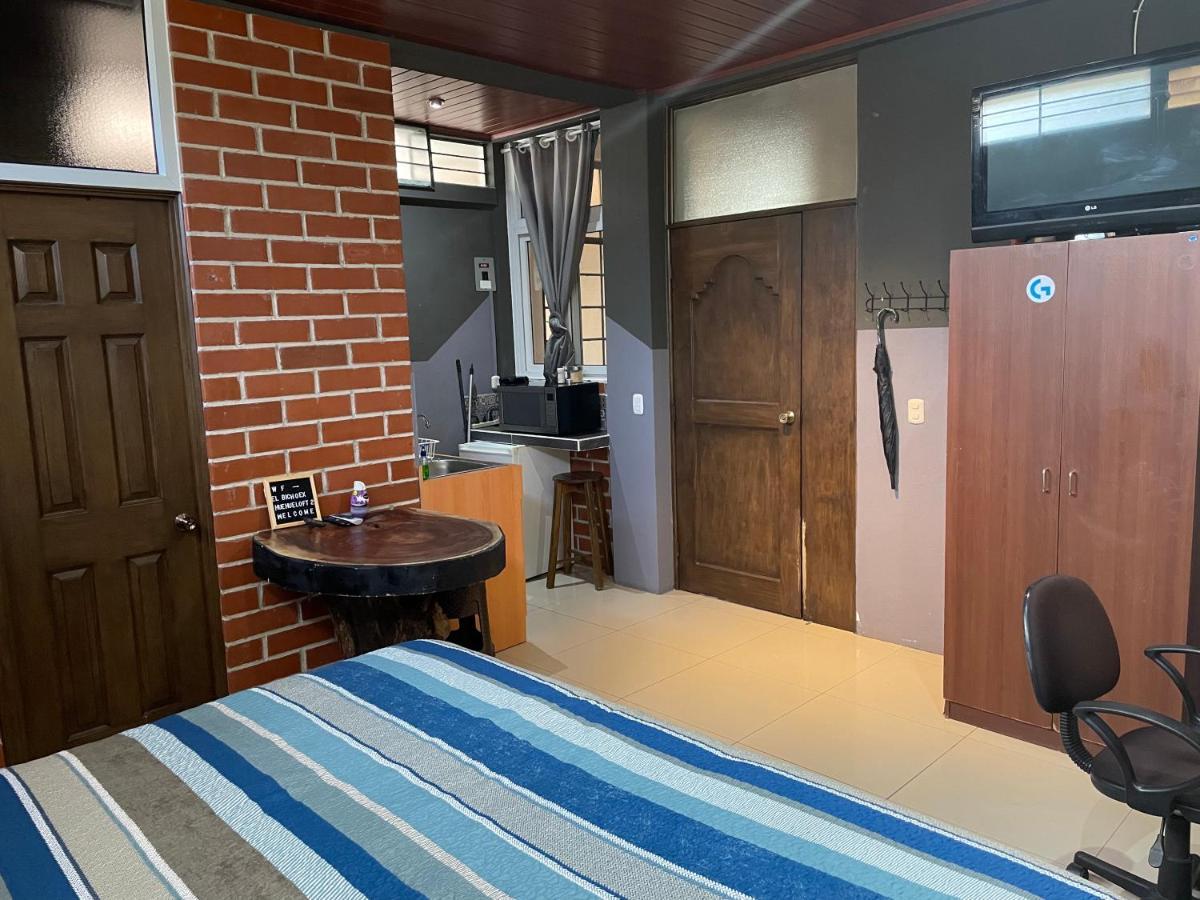 Appartement Huehueloft1 Estacionamiento Y Wifi à Huehuetenango Extérieur photo